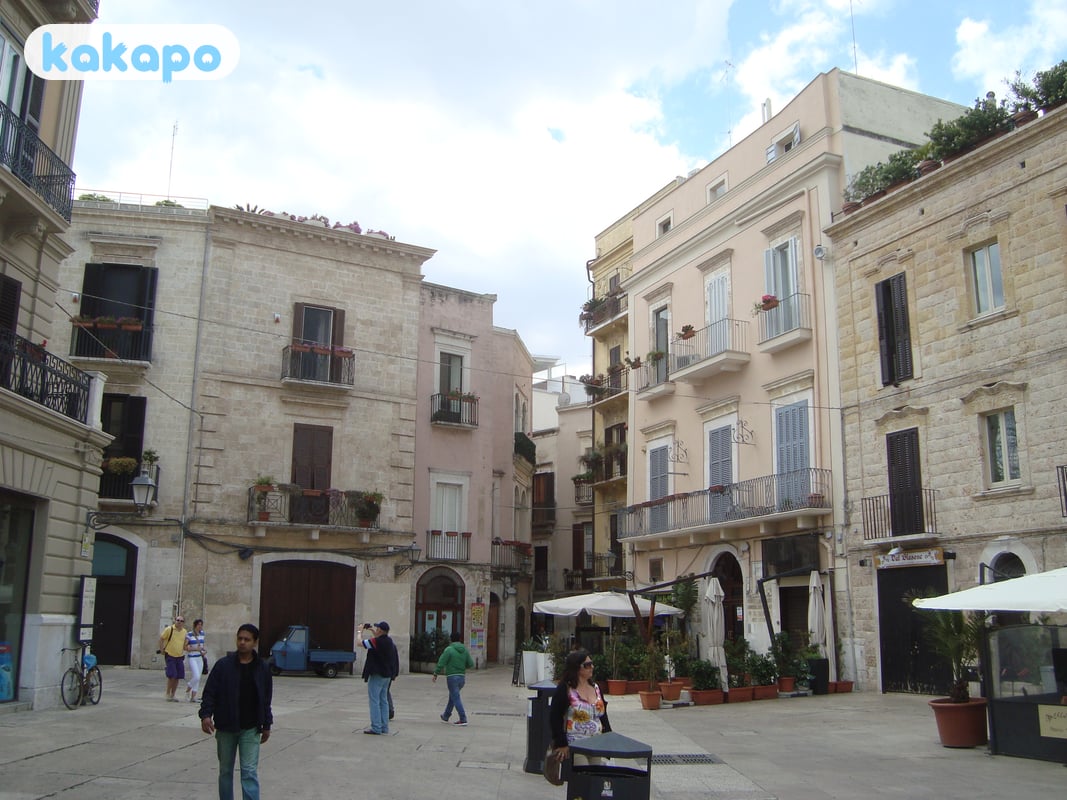 Viertel von Bari — wo du dich niederlassen solltest in Bari, Italien — Kakapo Reisesicherheits-Leitfaden