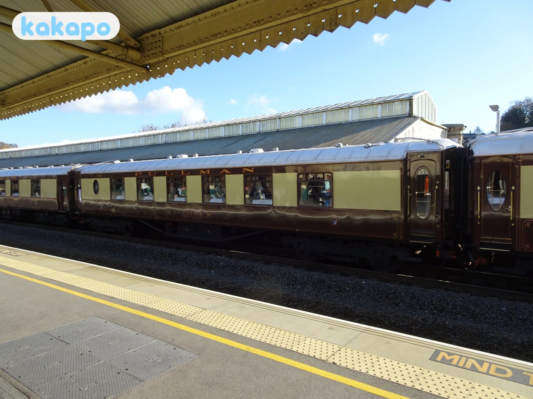 Transporte, taxis, el tren in Bath, Reino Unido — Guía de seguridad de viajes Kakapo