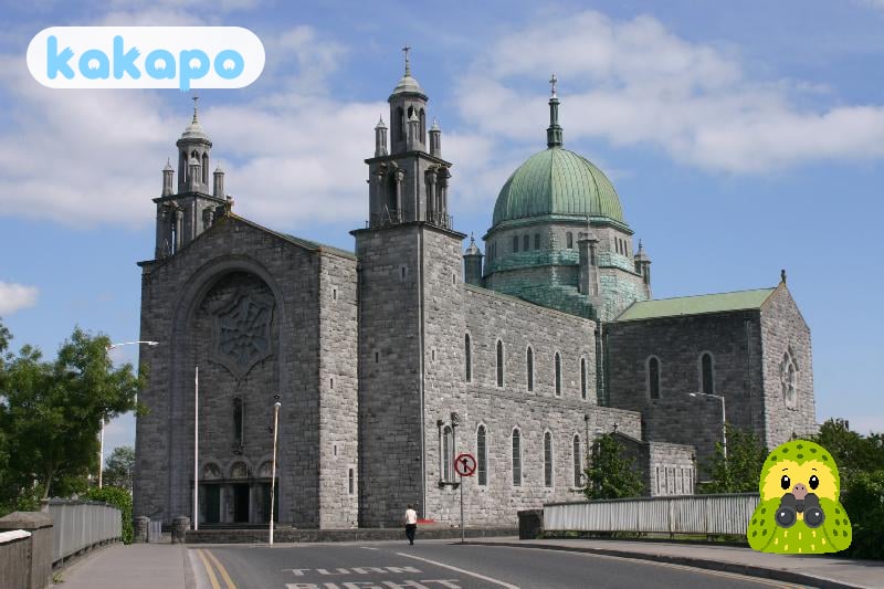 Météo atlantique — vent, pluie, quatre saisons en un jour in Galway, Irlande — Guide de sécurité voyage Kakapo