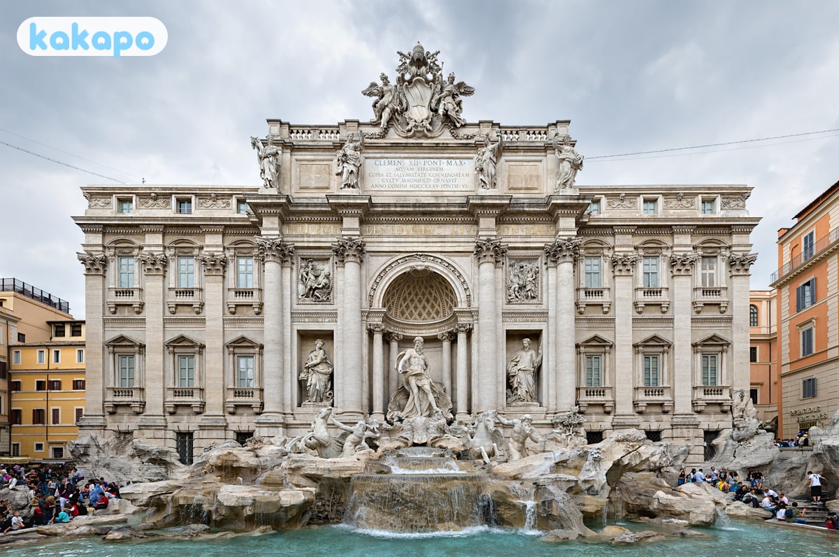 Arnaques sur les sites touristiques — Vatican, Colisée, Trevi in Rome, Italie — Guide de sécurité voyage Kakapo