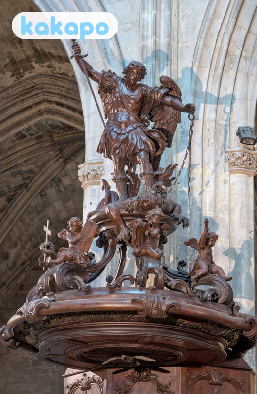 Saint-Michel — the one district with a different vibe in Bordeaux, France — Kakapo travel safety guide