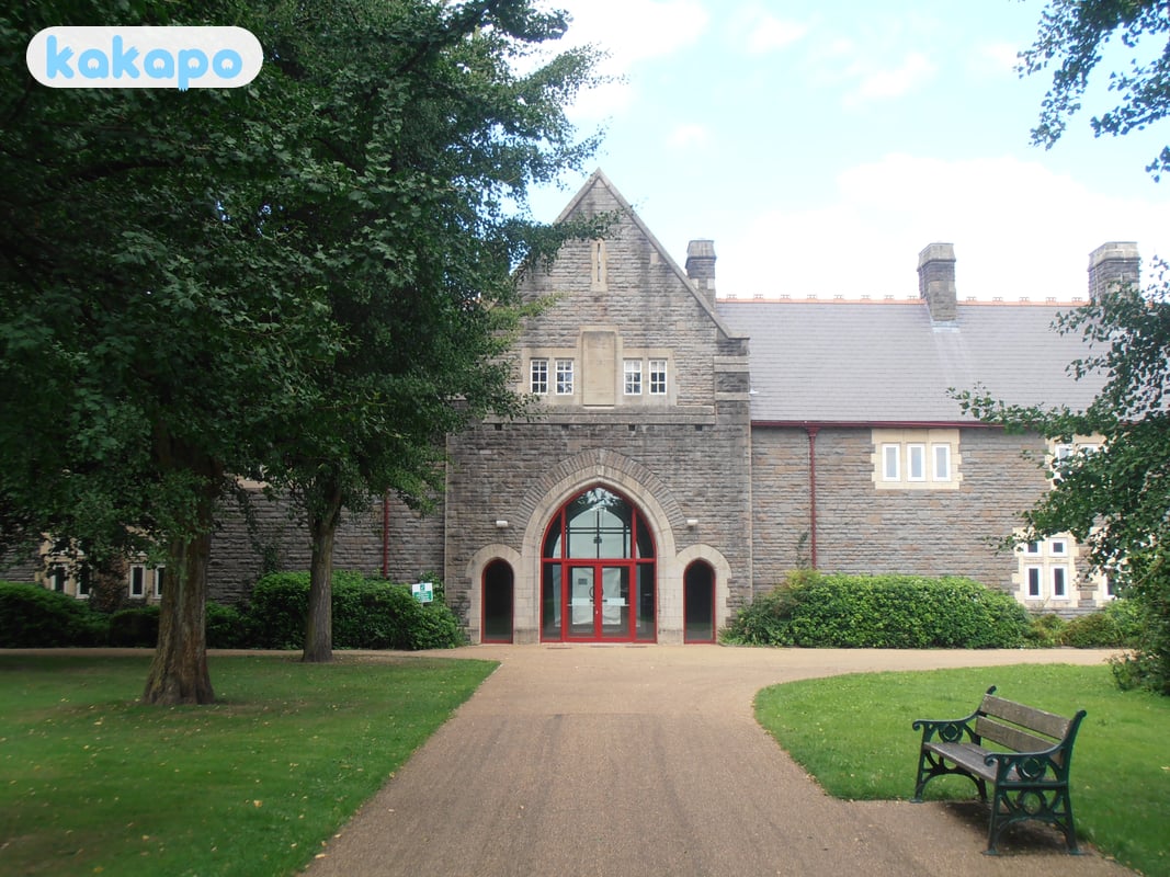 Cardiff Castle and the centre in Cardiff, United Kingdom — Kakapo travel safety guide
