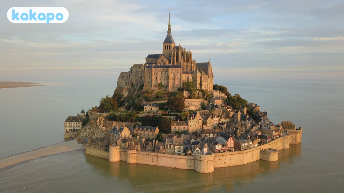 The tide cycle — what tourists actually need to know in Mont Saint-Michel, France — Kakapo travel safety guide