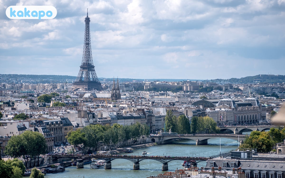If it's your first time visiting in Paris, France — Kakapo travel safety guide