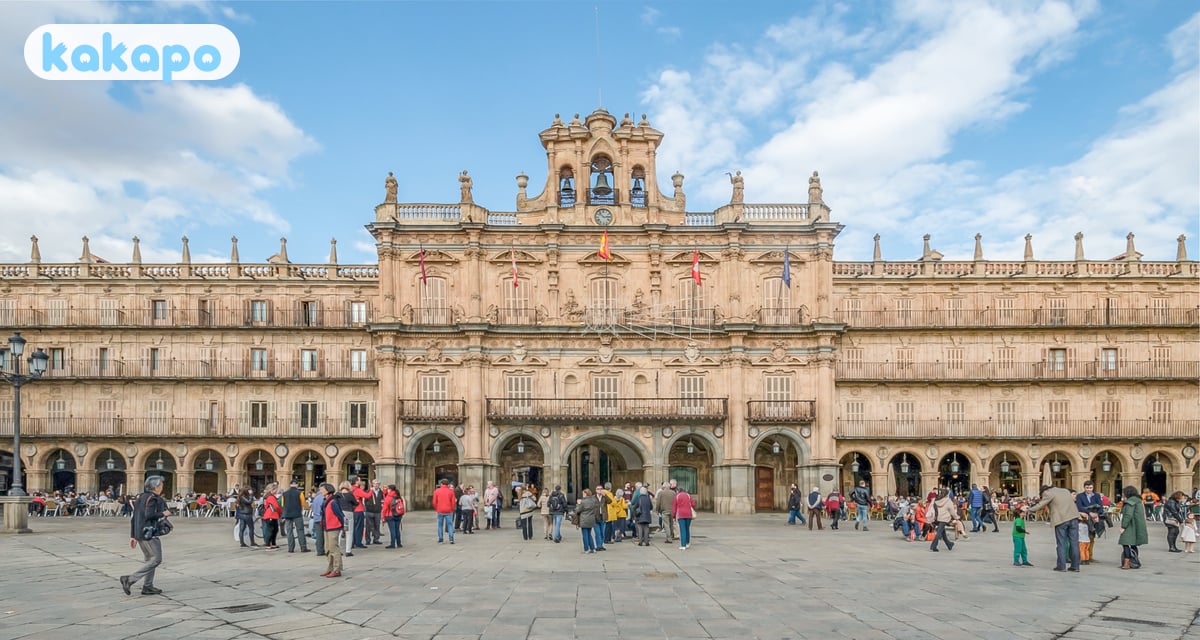 Sandstone cobbles + the slip risk in Salamanca, Spain — Kakapo travel safety guide