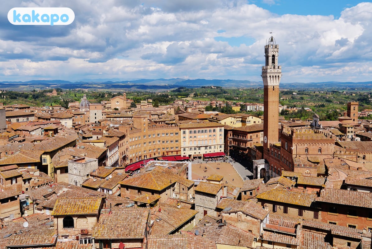 Il Palio — what to expect on race day in Siena, Italy — Kakapo travel safety guide