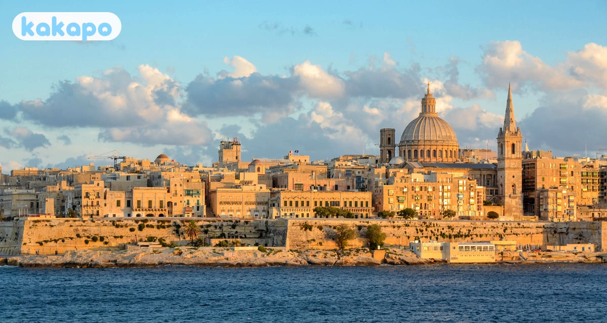 Stairs + cobbles + heat in Valletta, Malta — Kakapo travel safety guide