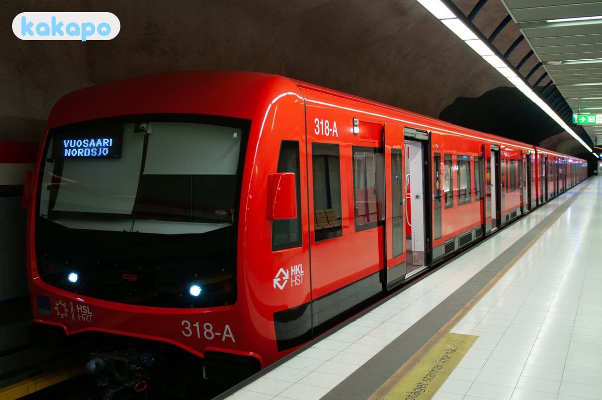 HSL, tram, traghetti, l'aeroporto in Helsinki, Finlandia — Guida sicurezza viaggi Kakapo