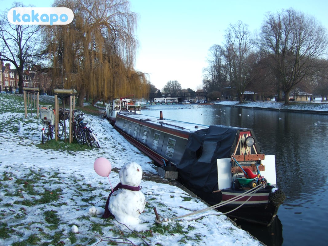 Punting — os detalhes de segurança in Cambridge, Reino Unido — Guia de segurança de viagem Kakapo